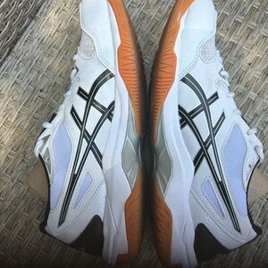 Women's ASICS Gel Rocket sz7.5